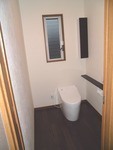 トイレも広々と圧迫感が無く、癒される空間に。